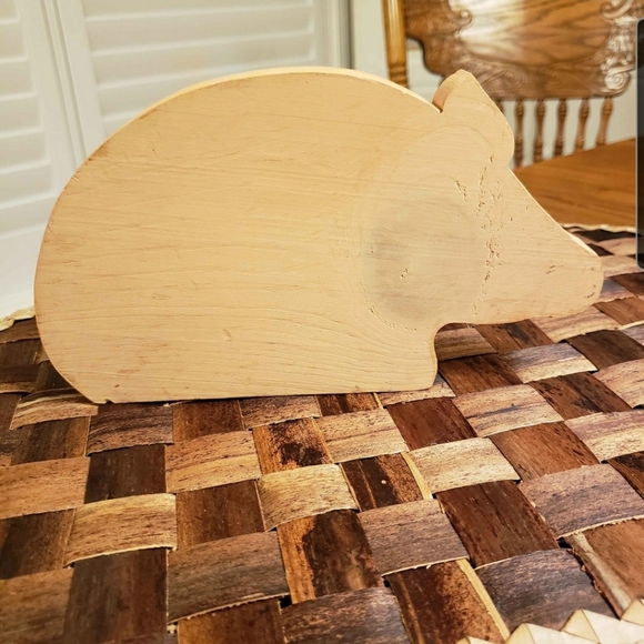 Vintage Wooden Hand Painted Mama Pig with Piglets - Picture 5 of 7